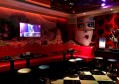 上海宝山区罗店镇附近夜总会招聘包厢服务员,交五险一金吗？